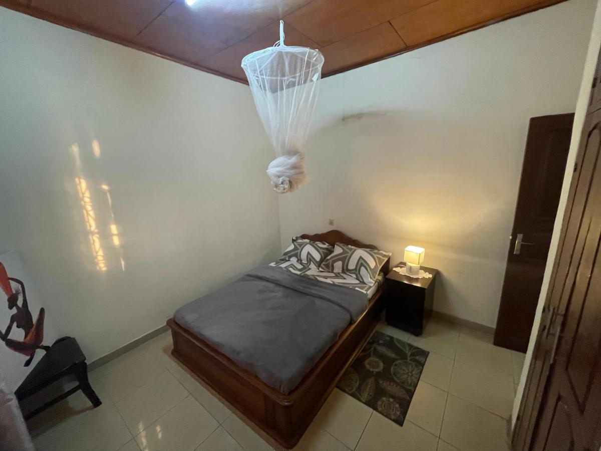 Km'S Cozy Spacious Calm Appart Meuble Yaoundé Esterno foto